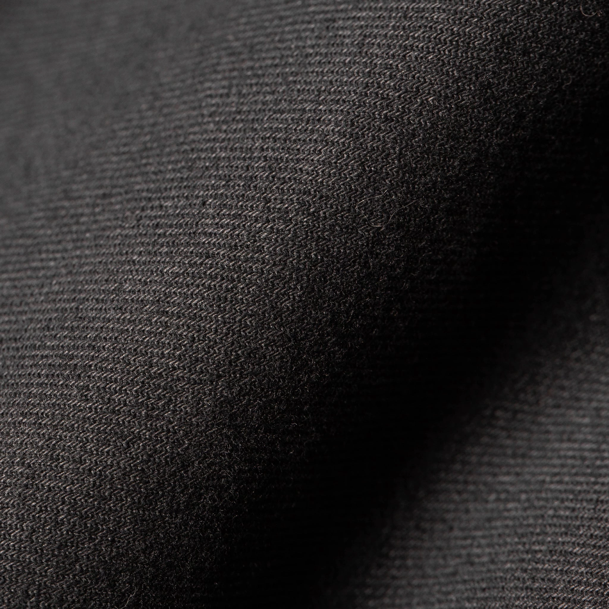 The Slim Chino In Organic Charcoal 9 The Slim Chino In Organic Charcoal - Image 7
