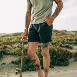 The Apres Short In Dark Navy Pinwale -Fashion Clothes instock m q122 apresshort darknavy 004