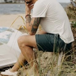 The Apres Short In Organic Deep Sea Foundation Twill -Fashion Clothes instock m q124 apres short deepsea foundation 004