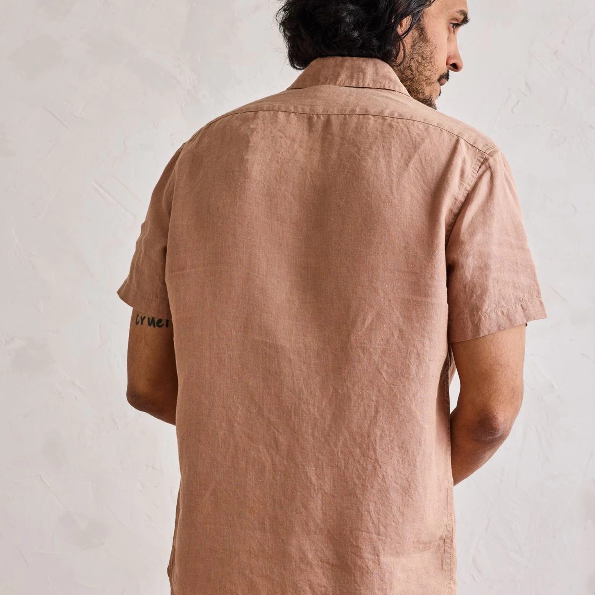 The Short Sleeve California In Clay Hemp - Image 4