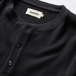 The Organic Cotton Waffle Henley In Coal -Fashion Clothes instock m q423 Organic Cotton Waffle Henley Coal 002