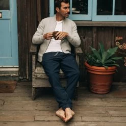 The Après Pant In Navy Seersucker -Fashion Clothes instock mens Q320 apres pant navy seersucker 006