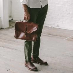 None The Democratic Chino In Olive -Fashion Clothes mens instock ess17 chino olive 010 410374ac 8c4b 4419 8ae6 f28f8a1fa556