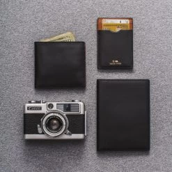 The Minimalist Billfold Wallet In Black -Fashion Clothes mens instock leathergoods wallets lifestyle 003 7dba4ea8 7c8f 484f a9f0 5d0b6c69415e